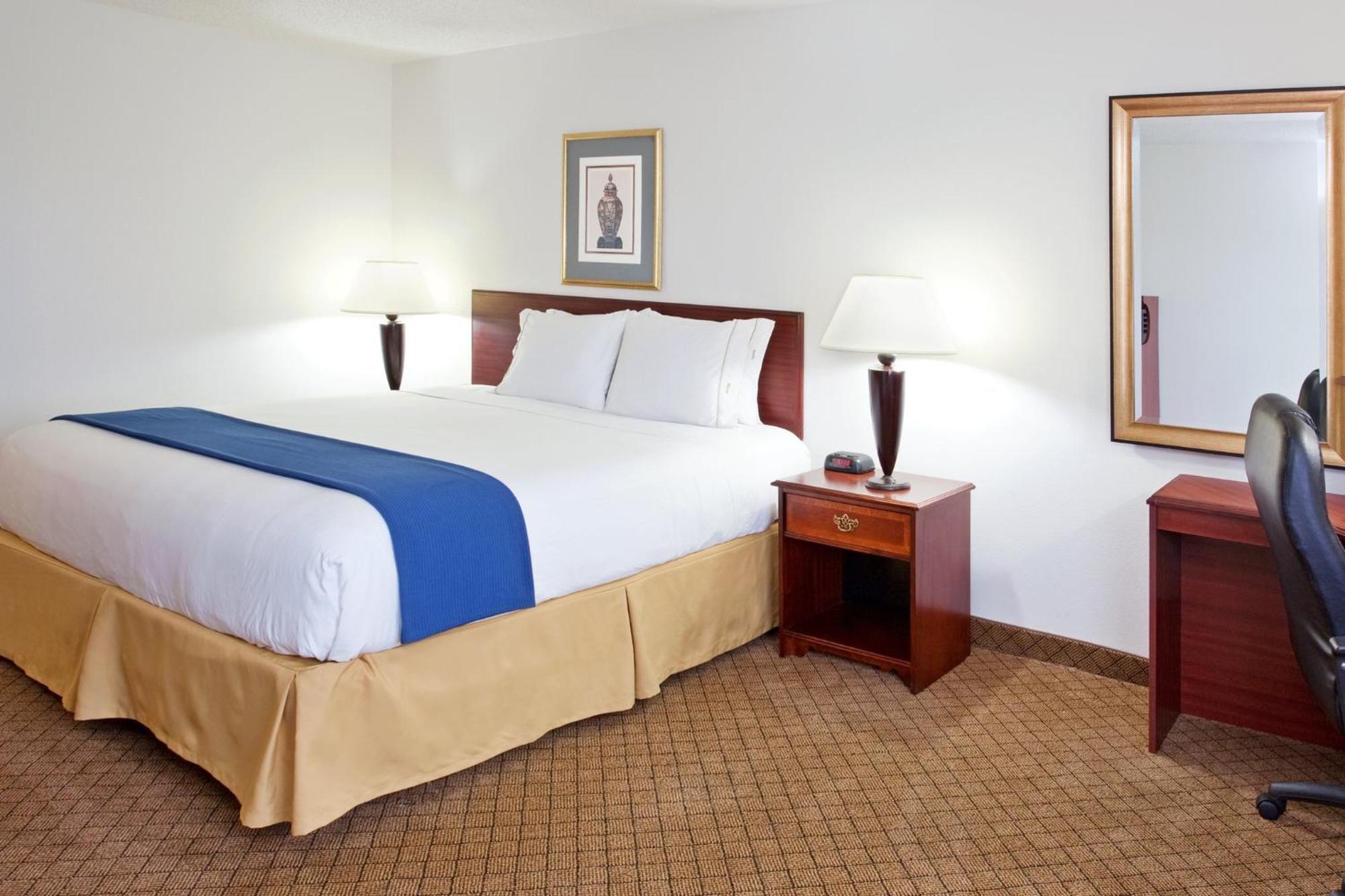 Holiday Inn Express & Suites Alliance By Ihg Eksteriør bilde