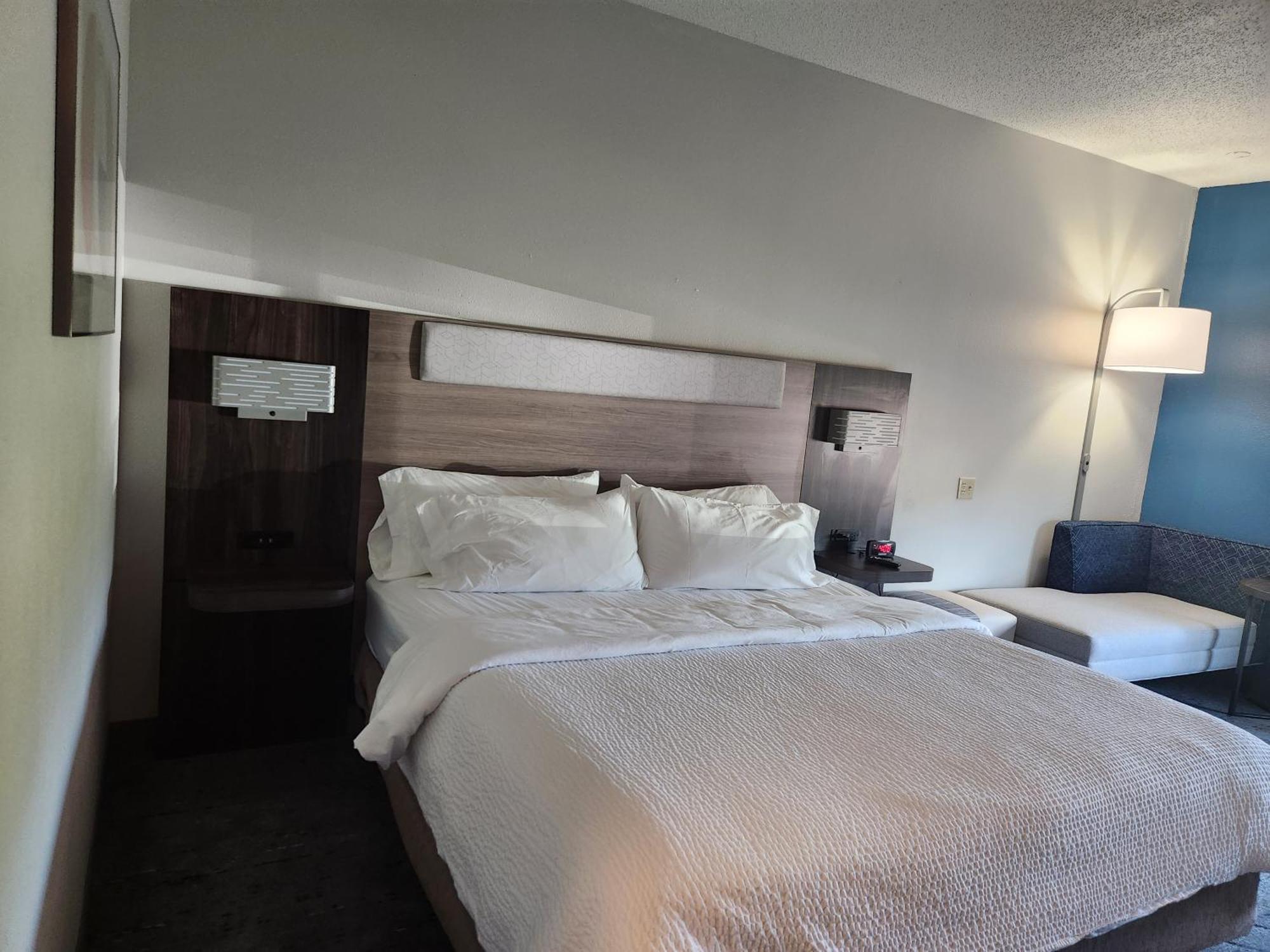 Holiday Inn Express & Suites Alliance By Ihg Eksteriør bilde